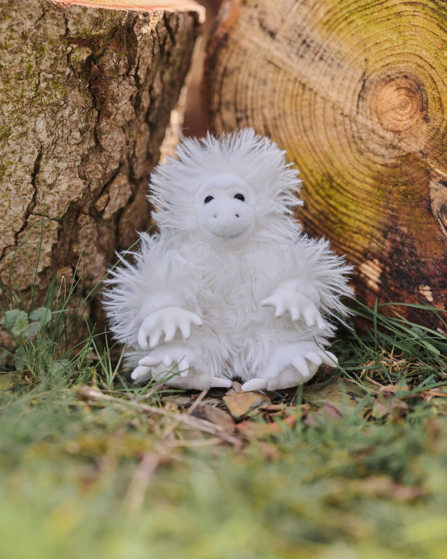 Charlie Bears Ltd - Cuddle Cub Yeti Soft Plush Toy Teddy Bear - Guzzgoggs