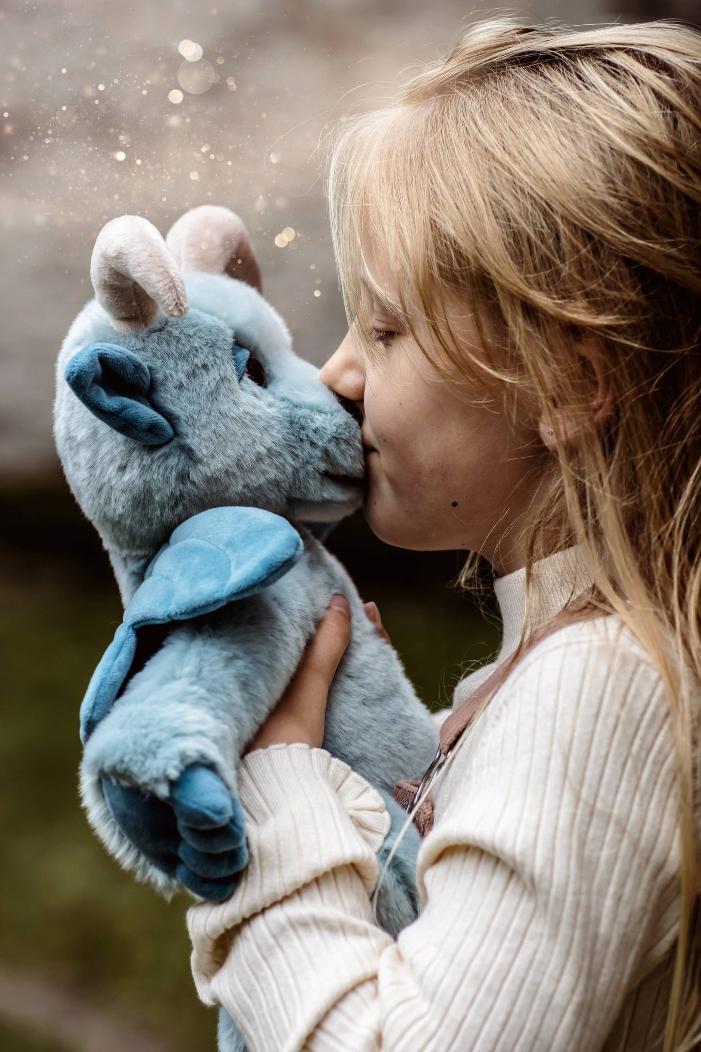 Charlie Bears Ltd - Drawbridge Soft Plush Toy Teddy Bear Gargoyle - Guzzgoggs