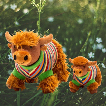 Best Years Knitted Highland Cow Plush Toy in Stripe Jumper - Guzzgoggs
