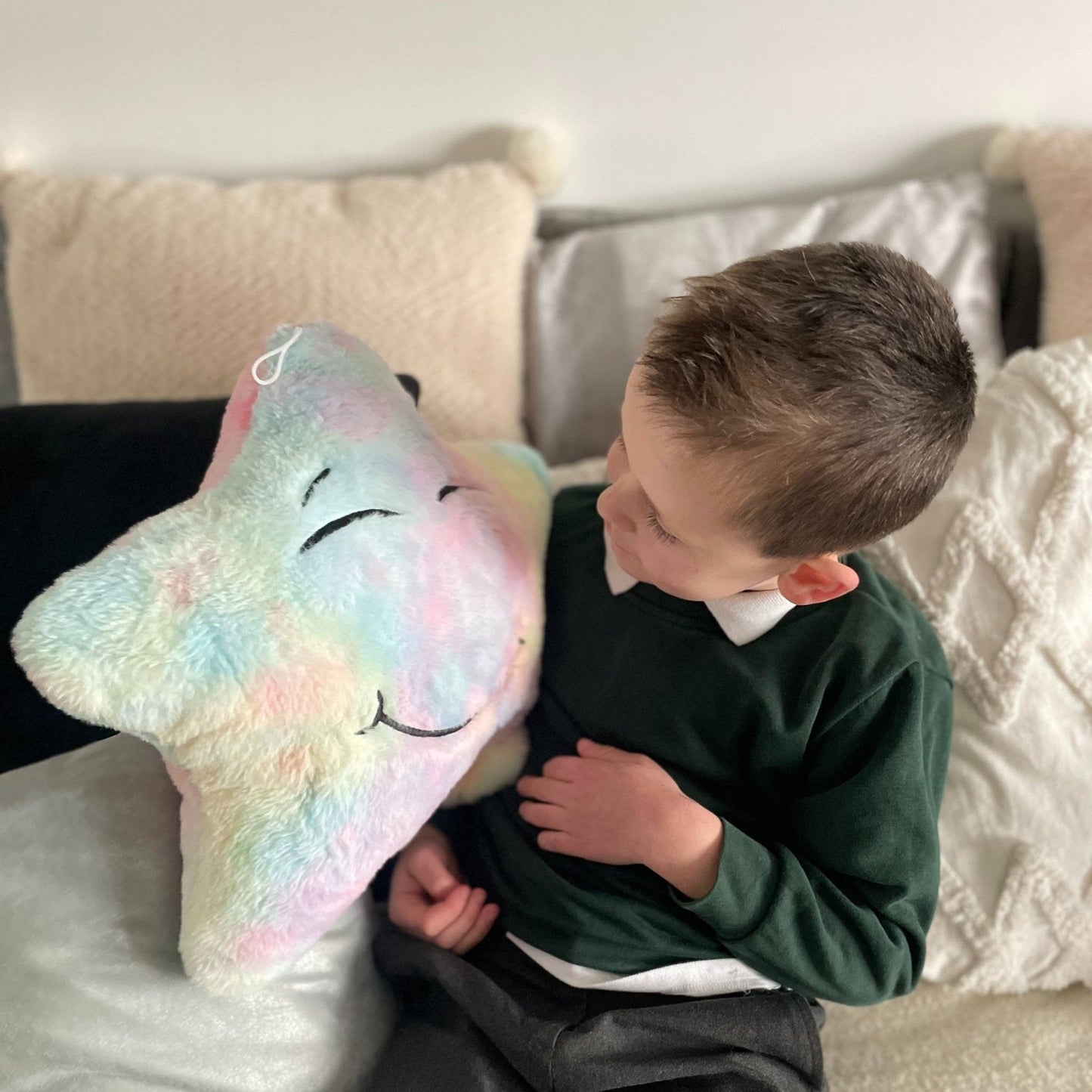 LoveHugs - Sensory Star Musical Light Up Toy - Guzzgoggs