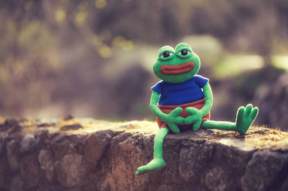 UNCUTE Official Pepe the Frog (Anatomically Correct) - Guzzgoggs