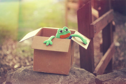 UNCUTE Official Pepe the Frog (Anatomically Correct) - Guzzgoggs